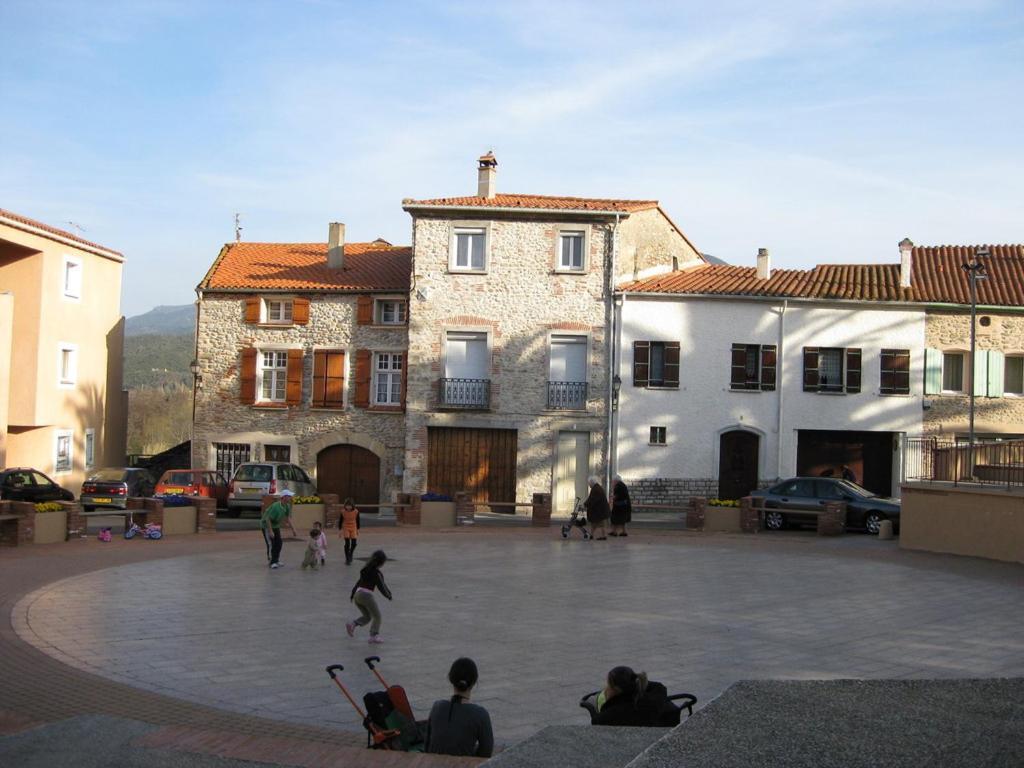 Appartement Centre Ville Du Boulou Pour 2 Adultes-2 Enfants- Check In 17H-21H--Juillet-Aout Reservation De 7 Jours Mini Ле-Булу Экстерьер фото